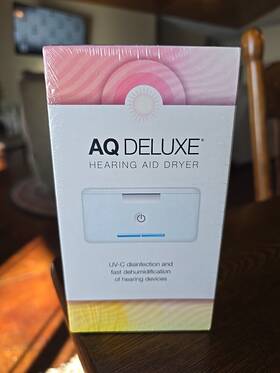 1736008149 Accuquest Aq Deluxe Hearing Aid Dryer/uv-c Disinfection And Fast Dehumidifcation