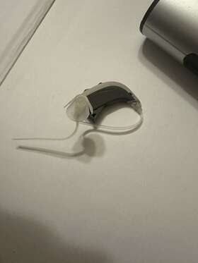 Cn9-cp Bernafon Cn9 Cp Hearing Aid- Left Only With Case Cn9-cp Bernafon Cn9 Cp Hearing Aid- Left Only With Case