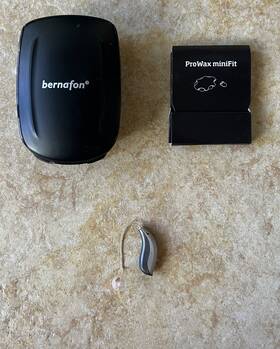 Ju9-nr Bernafon Ju9 Nr Hearing Aid - Right Only With Case And Prowax Minifit Free Ship