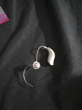 Zerena9 Bernafon Not Working Zr9 Mnr Hearing Aid - Right Only Zerena9 Bernafon Not Working Zr9 Mnr Hearing Aid - Right Only