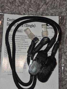 P778826 Cochlear Safety Cord Single Hearing Aid Accessory Black