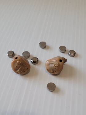 03m050844l Miracle Ear 03m05084l Pair Of Acc D.gupta For Repair Untested