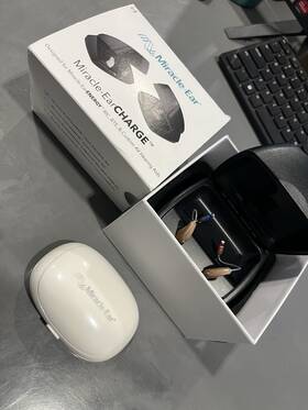 63292-x10 Miracle Ear Meenergy 2 Ric R Rechargeable Hearing Aids Champagne Case 63292-x10 Miracle Ear Meenergy 2 Ric R Rechargeable Hearing Aids Champagne Case