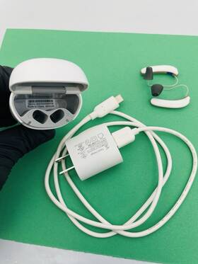 Jyt6684 Miracle Ear Miracle-ear Hearing Aids Meenergy Ir 3 Xp With Charger And Case L R White