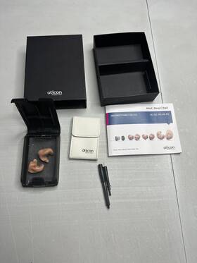 0543-0682 Oticon A/s Hearing Aid Beige Left And Right Atga2 Nera2 Ria2 0543 0682