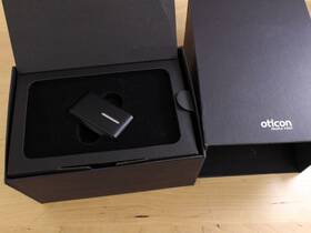 178509 Oticon Connectclip Ac1a Wireless Bluetooth With Case Power Adapter Lanyard