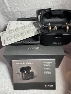 Oticon 255928 Real 1 Minirite R Rechargeable Hearing Aids-full Kit Warranty Included