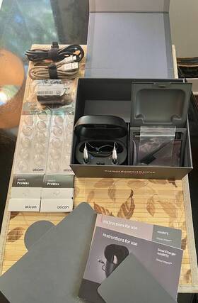 269578 Oticon Intent 1 Minirite Pair Hearing Aids Smartcharger Cleaning Case Cords