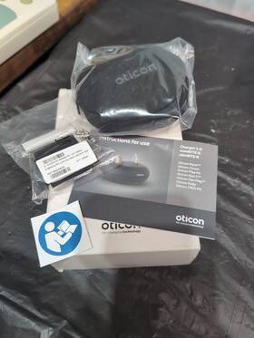 C-1c2 Oticon Charger 1.0 Minirite And Minibte R Charging Base Sealed New