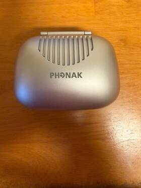 075004111 Phonak Charge And Care Charger Uv-c Cleaning System For Rechargeable Aids