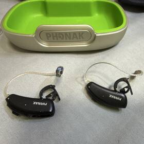 B90-312 Phonak 1937b Aud O Ric Hearing Aids Pair Premium Belong Series Tested Working B90-312 Phonak 1937b Aud O Ric Hearing Aids Pair Premium Belong Series Tested Working