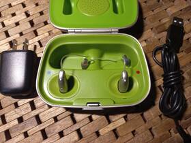 22178 Phonak 22168/22178 Audeo Paradise P30 R&l Rechargeable Hearing Aids With Accessories