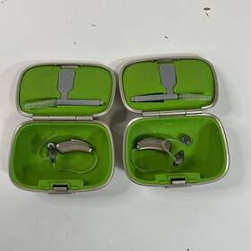 B-675 Phonak Brio 2 Pair Of Hearing Aids Case Used Good Condition Untested B5 1 B-675 Phonak Brio 2 Pair Of Hearing Aids Case Used Good Condition Untested B5 1
