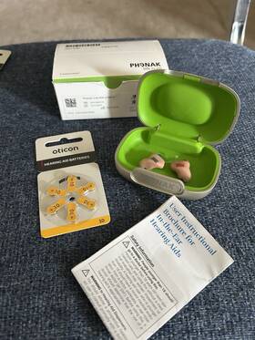M30-10 Phonak Vitro Nw O Hearing Aids With Case And Batteries Tested Working M30-10 Phonak Vitro Nw O Hearing Aids With Case And Batteries Tested Working