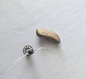 P70-312 Phonak Single Audeo Paradise Digital Hearing Aid. Mild To Severe Loss