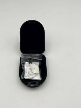 20004200 Resound Gn Cleaning Brush And Cloth Kit Portable With Hearing Aid Case