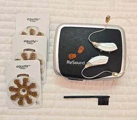A0970 Resound Live Ts Hearing Aids -tested With 3 Packs Of Batteries
