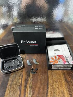 Jn9007 Resound Gn 203 - Wireless Hearing Aids With Case Acc One Works Broken