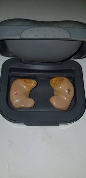 04w022354 Siemens 00n008 Hearing Aid Model Ls In-the-ear Ite Left And Right Ear Used 04w022354 Siemens 00n008 Hearing Aid Model Ls In-the-ear Ite Left And Right Ear Used