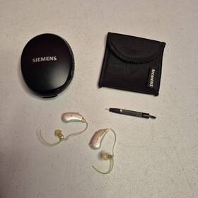 10536247 Siemens Pure Carat Hearing Aids Pair Digital Untested With Storage Case