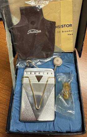 Tha-1001 Toshiba Tha-1002 Model Transistor Body Hearing Aid. Untested