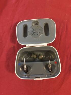 075-0030-11 Unitron Moxi Charger Case With Flex Trial Hearing Aids No Cord Read Description