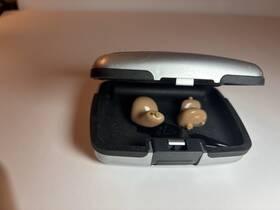 0435j64l Unitrons 0435j64m Unitron Hs Hearing Aids Used Very Good Condition Not Tested
