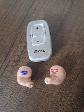16ub82281 Widex Unique 330 Hearing Aids