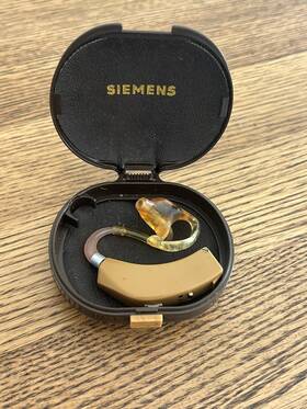 Zp82 Zenetron Vintage Hearing Aid With Case